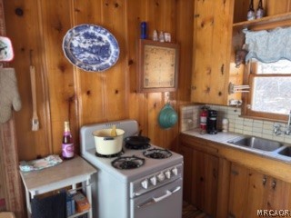 658 Yukon Road Property Photo 5