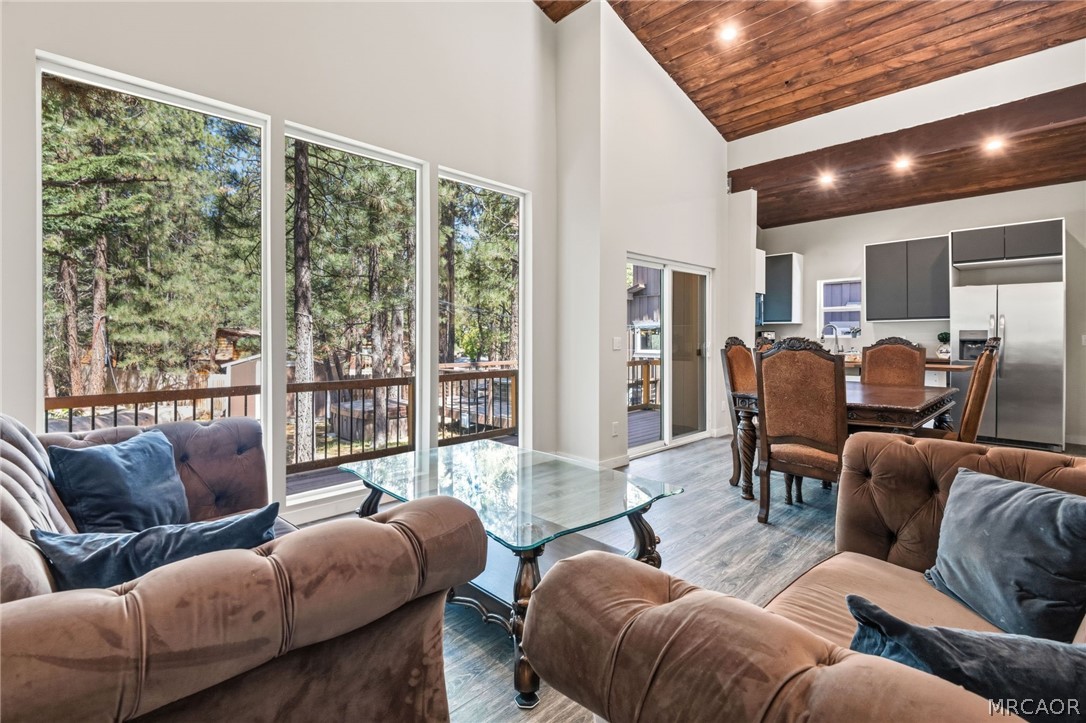 426 Crystal Court Property Photo 32