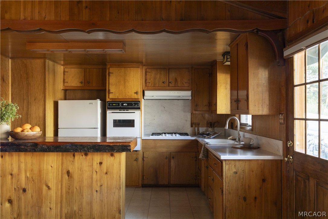33037 Canyon Drive Property Photo 7