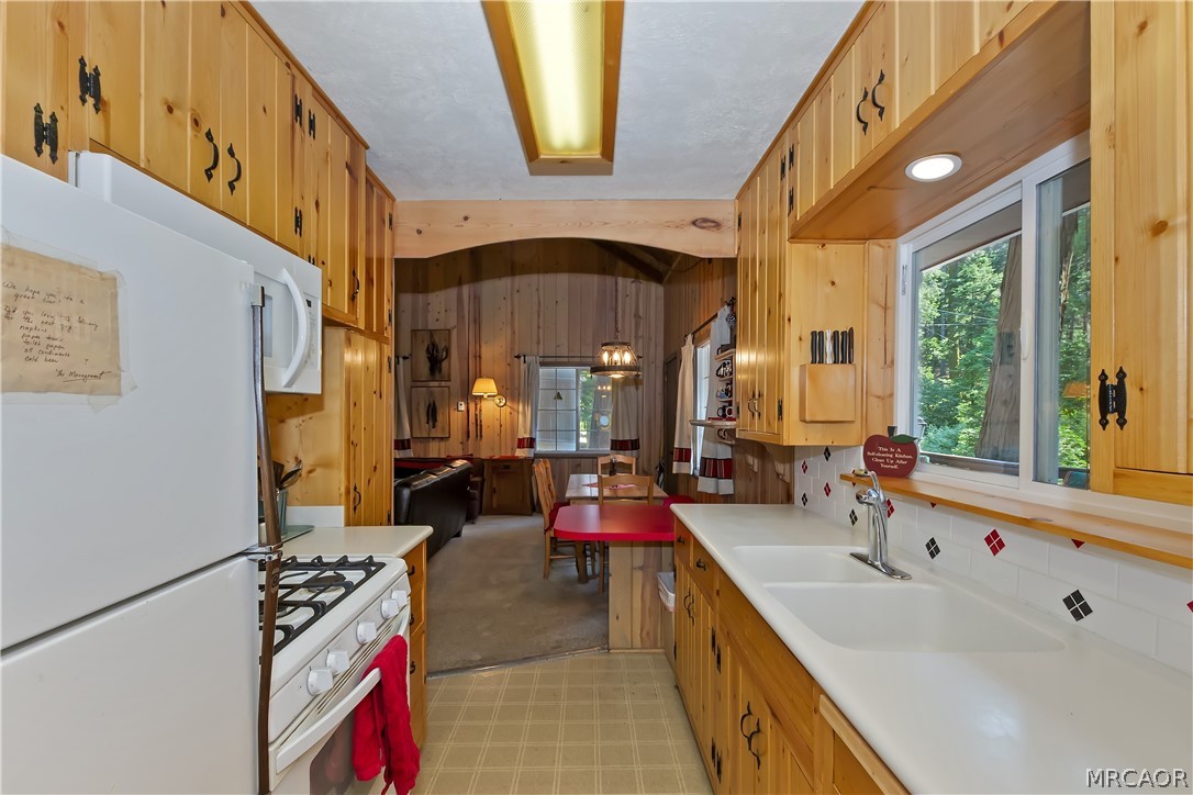 691 Cottage Grove Road Property Photo 13