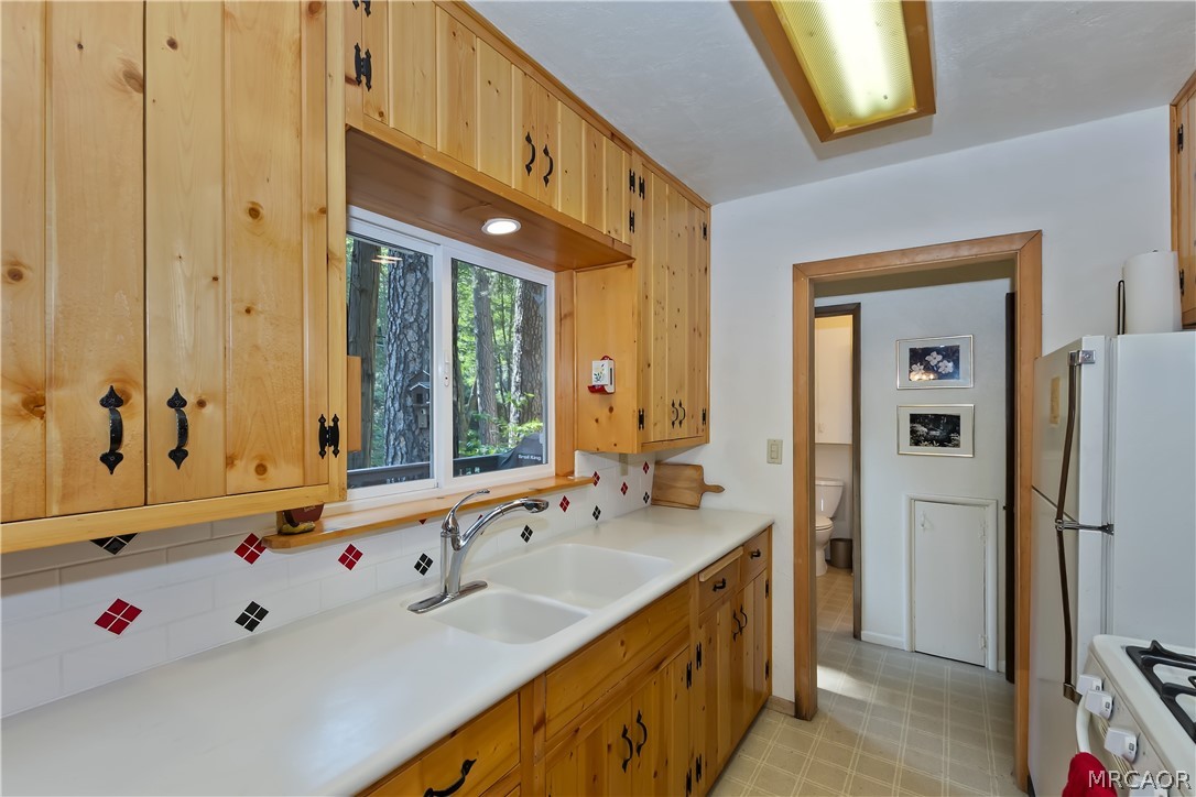 691 Cottage Grove Road Property Photo 16