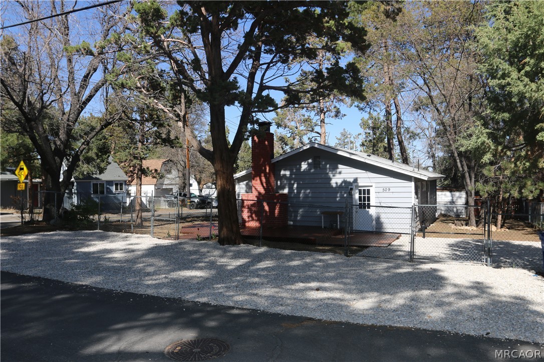 509 Moreno Lane Property Photo 3