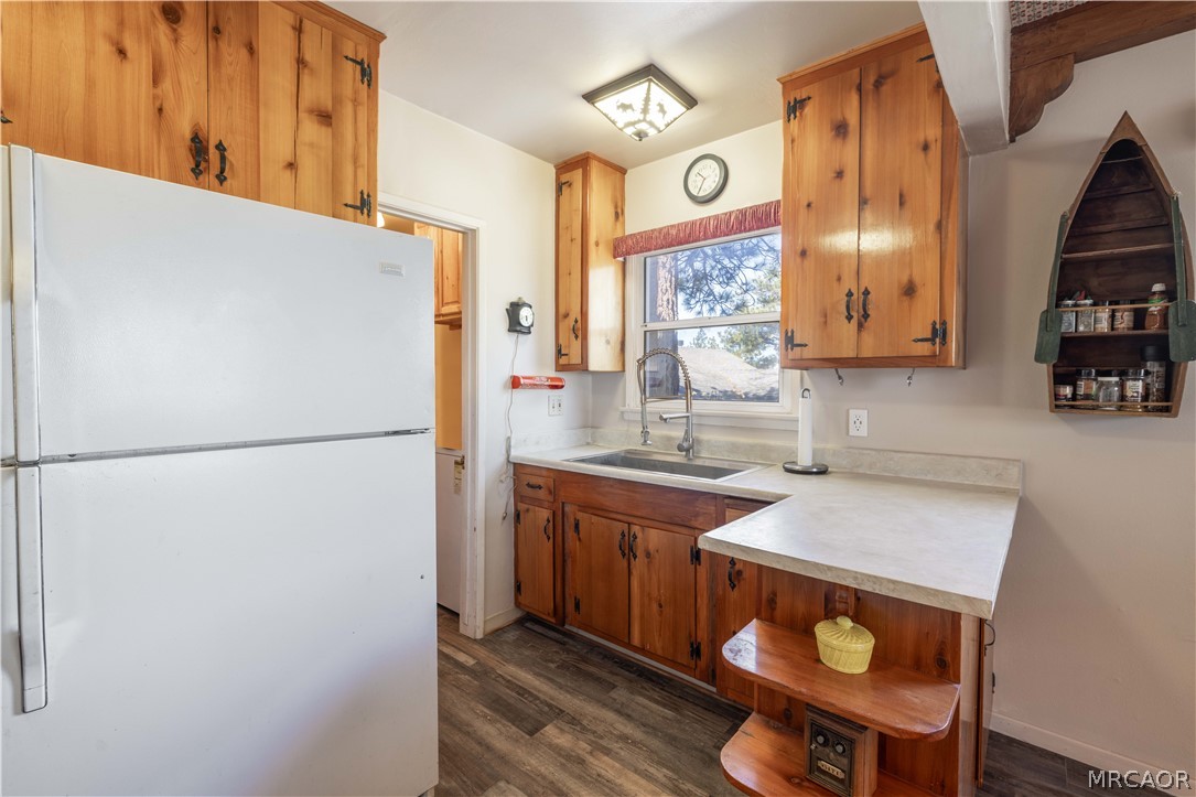 721 Villa Grove Avenue Property Photo 11