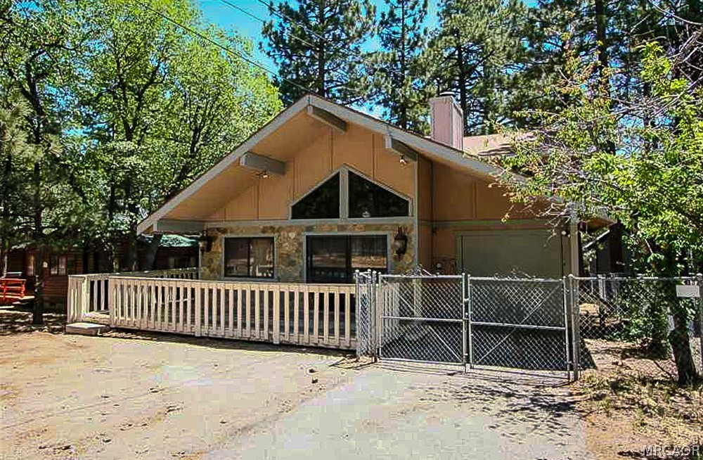 337 Maple Property Photo 1