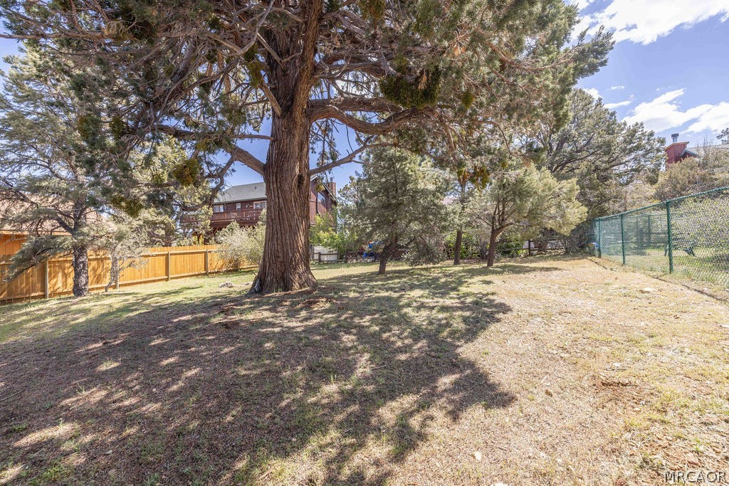 643 Villa Grove Avenue Property Photo 23