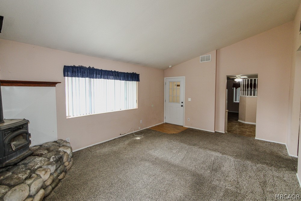 870 Ash Lane Property Photo 6