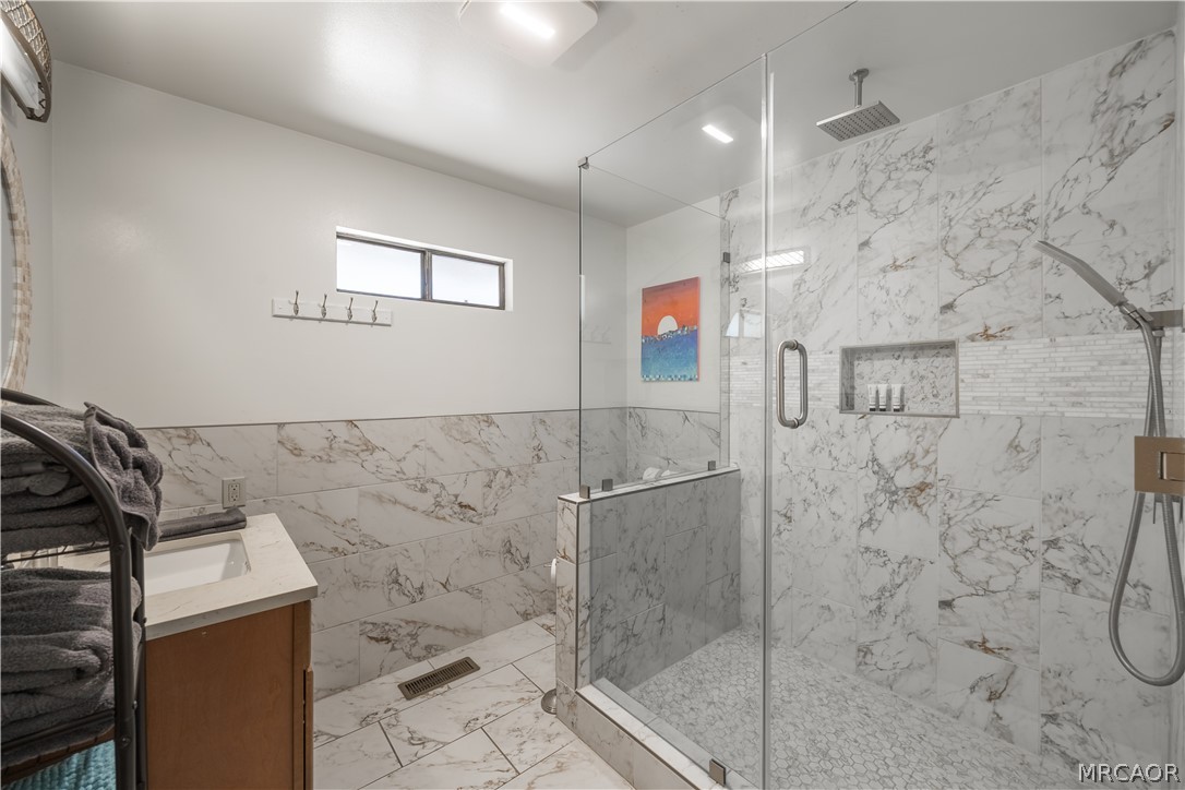 42401 Avalon Road Property Photo 15