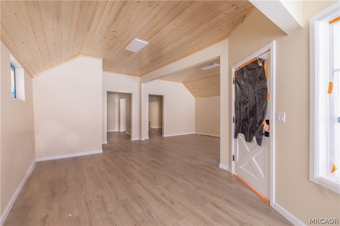 39195 North Shore Drive Property Photo 4