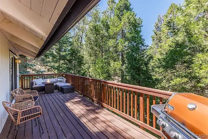 825 Lake View Lane Property Photo 16