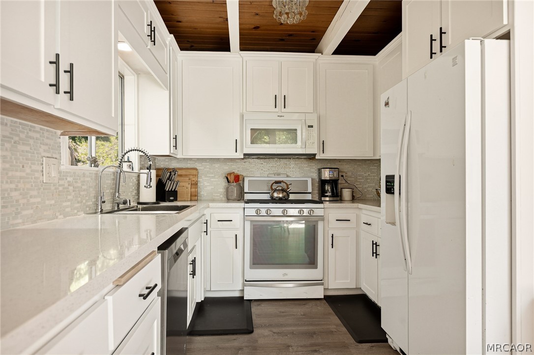316 Pioneer Road Property Photo 8