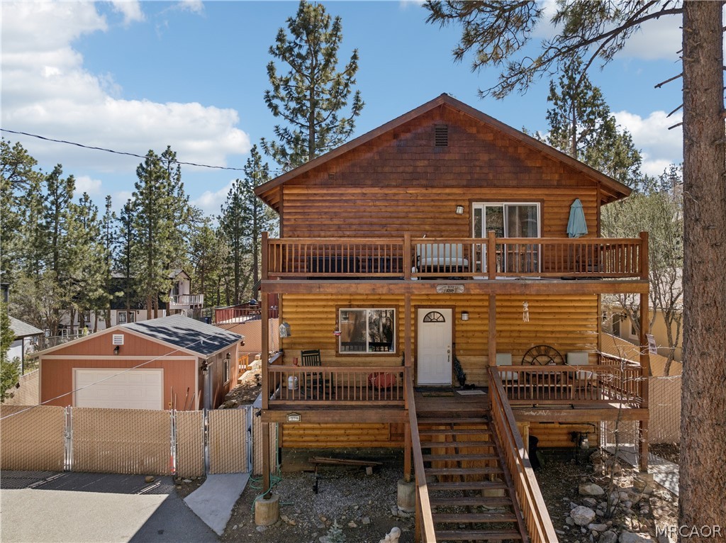 879 Spruce Lane Property Photo 4