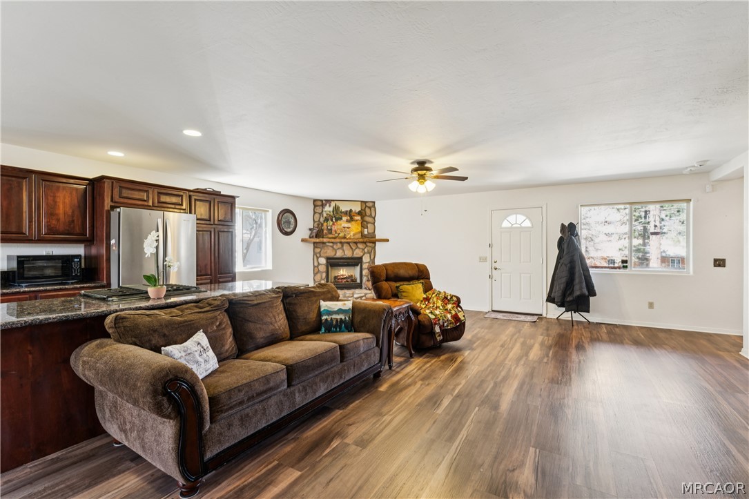 879 Spruce Lane Property Photo 10