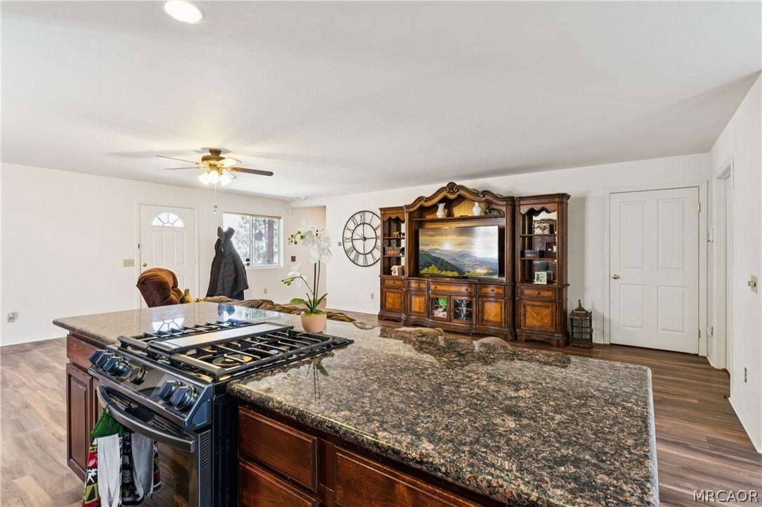 879 Spruce Lane Property Photo 18