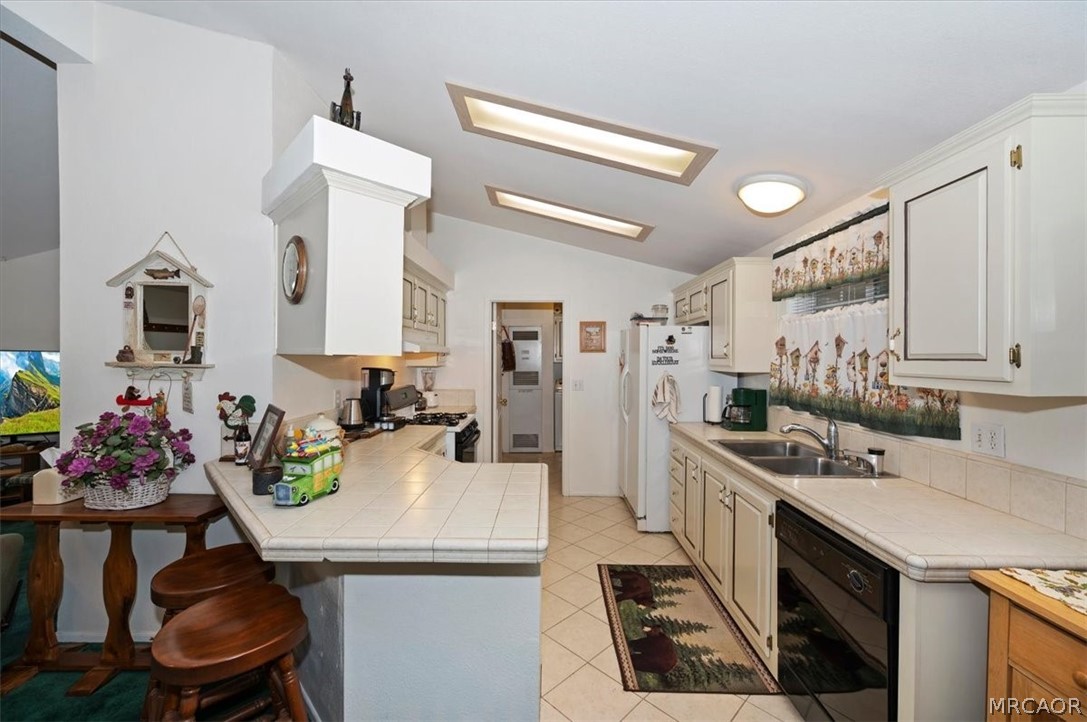391 Montclair Drive 82 Property Photo 16