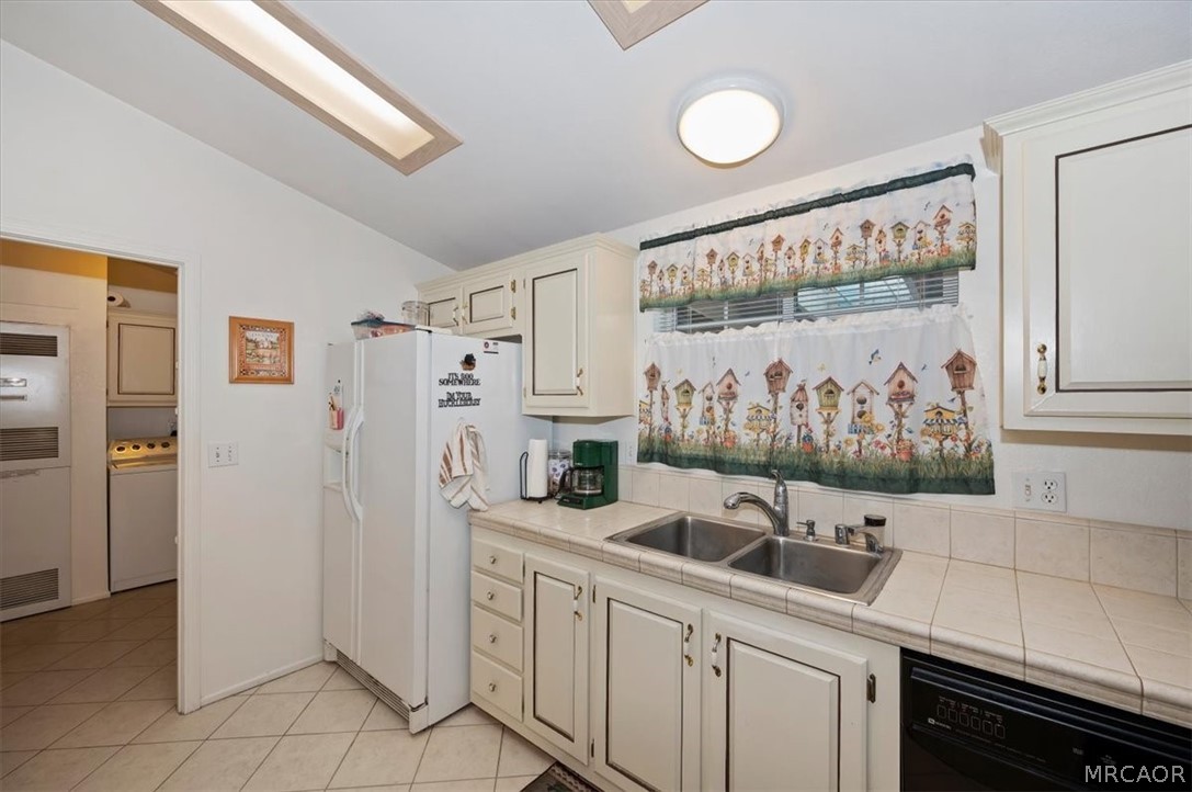 391 Montclair Drive 82 Property Photo 17