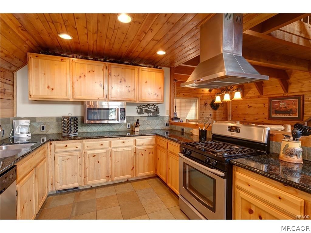 39697 Lake Drive Property Photo 11