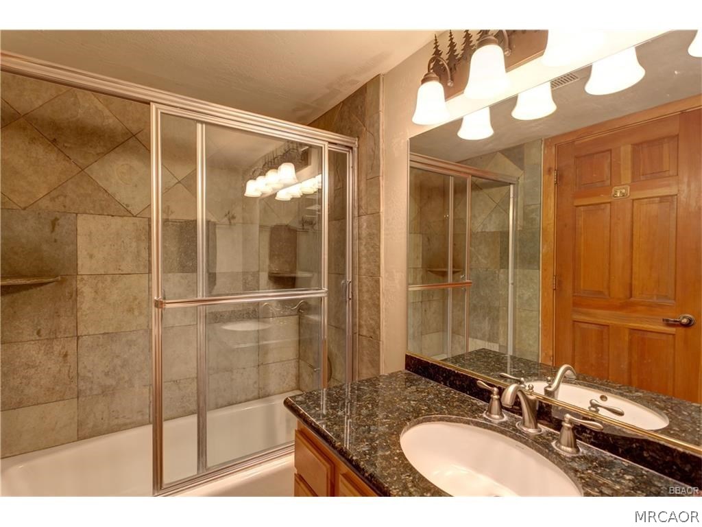 39697 Lake Drive Property Photo 17