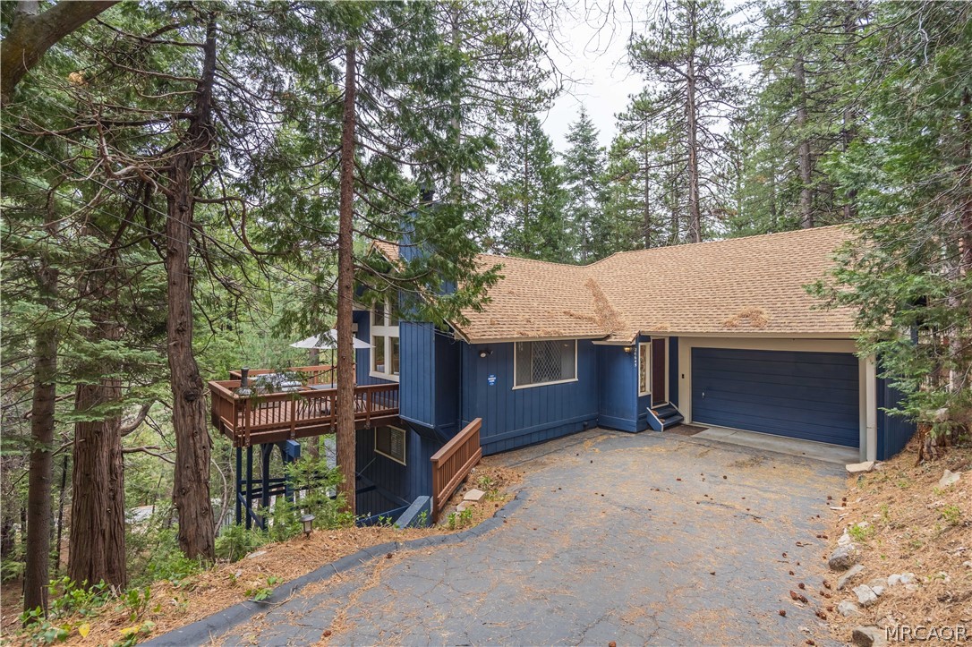 26645 Lake Forest Drive Property Photo 4