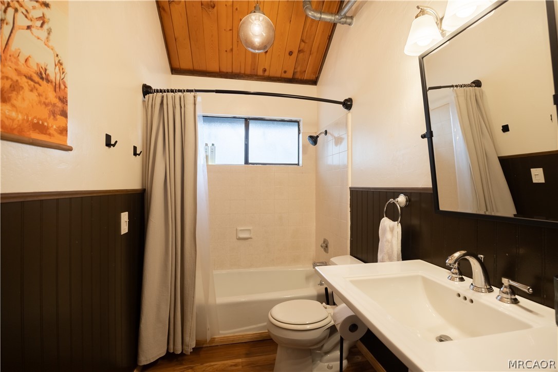 26645 Lake Forest Drive Property Photo 29