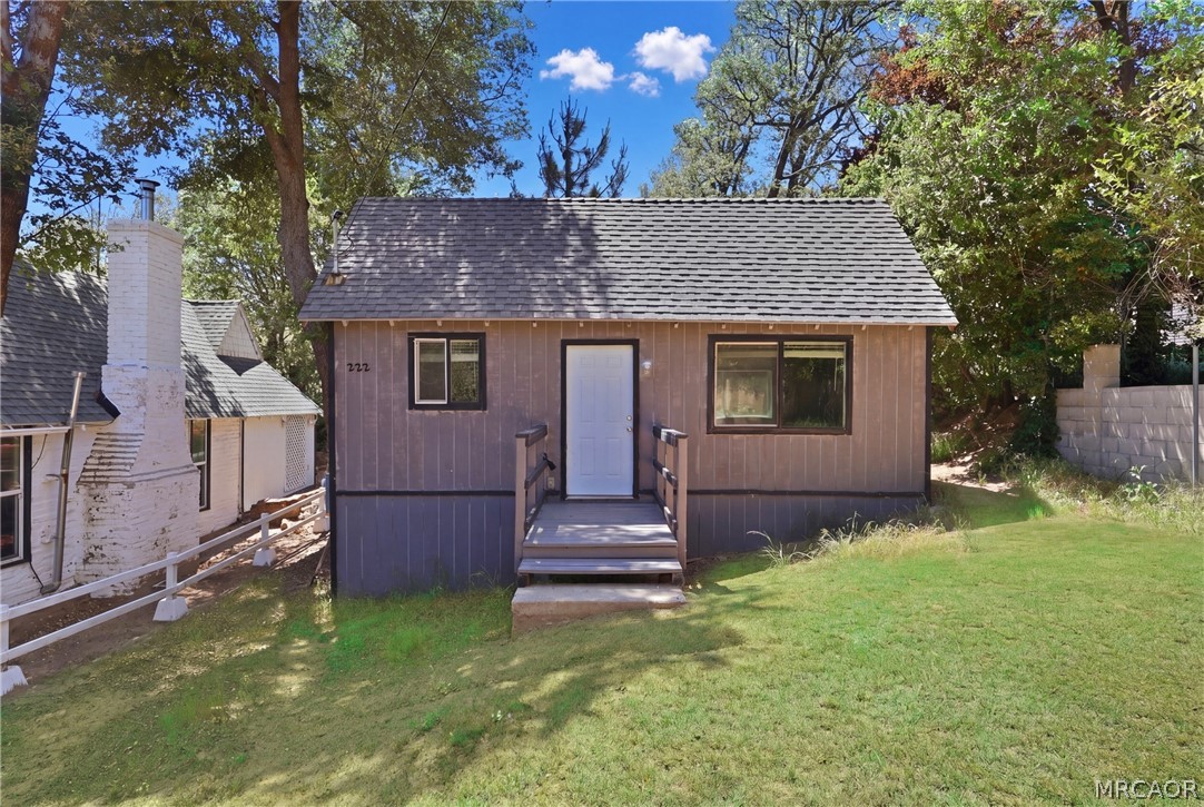 222 Craghill Drive Property Photo 2