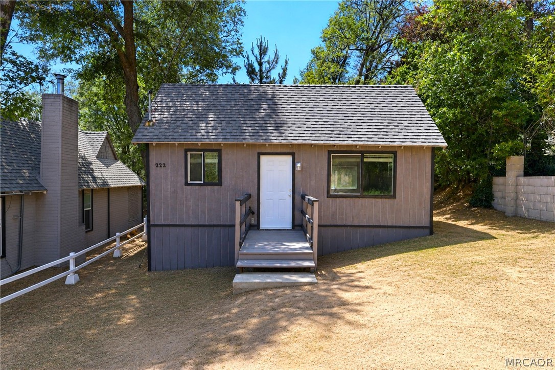 222 Craghill Drive Property Photo 3