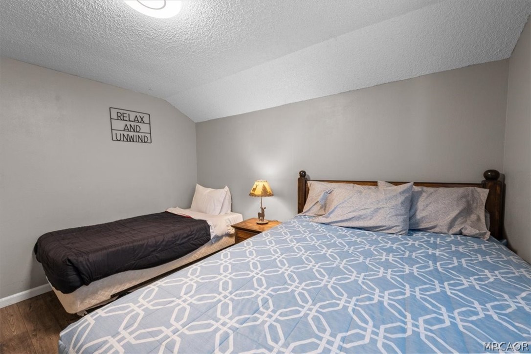 880 Jaybird Lane Property Photo 13