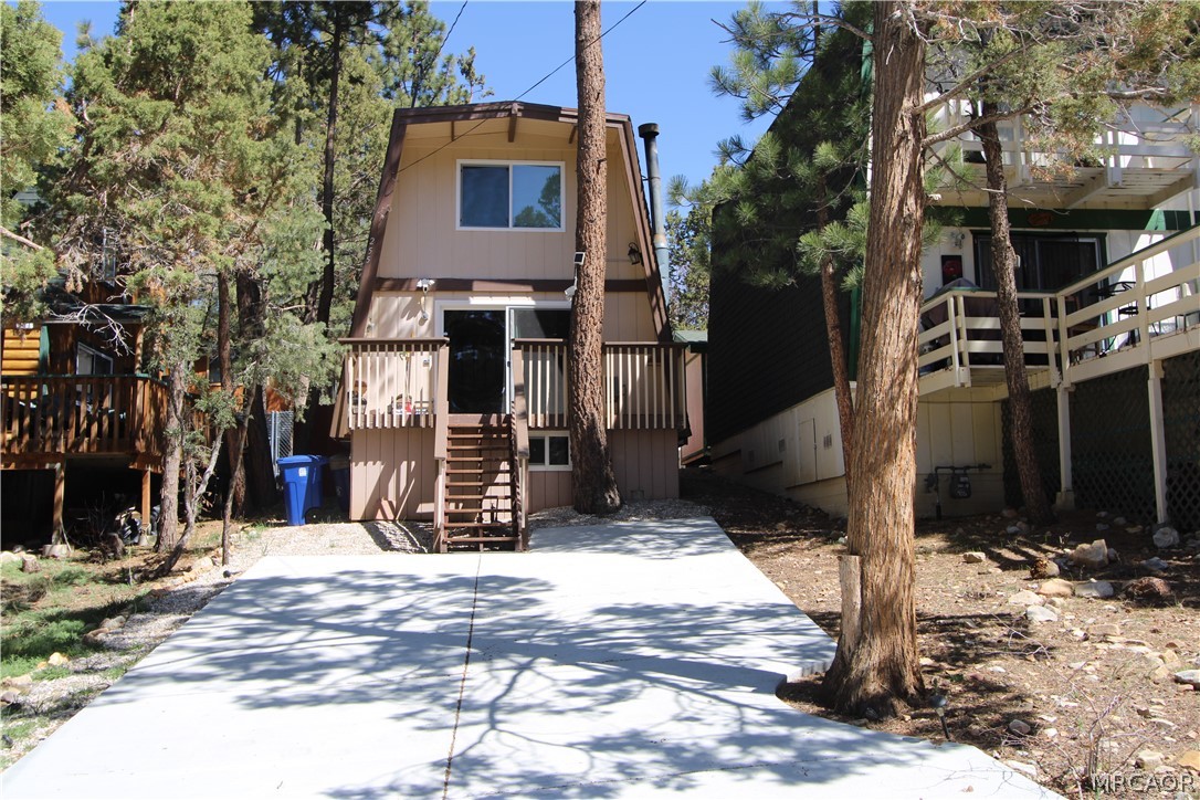 255 Riverside Avenue Property Photo 1