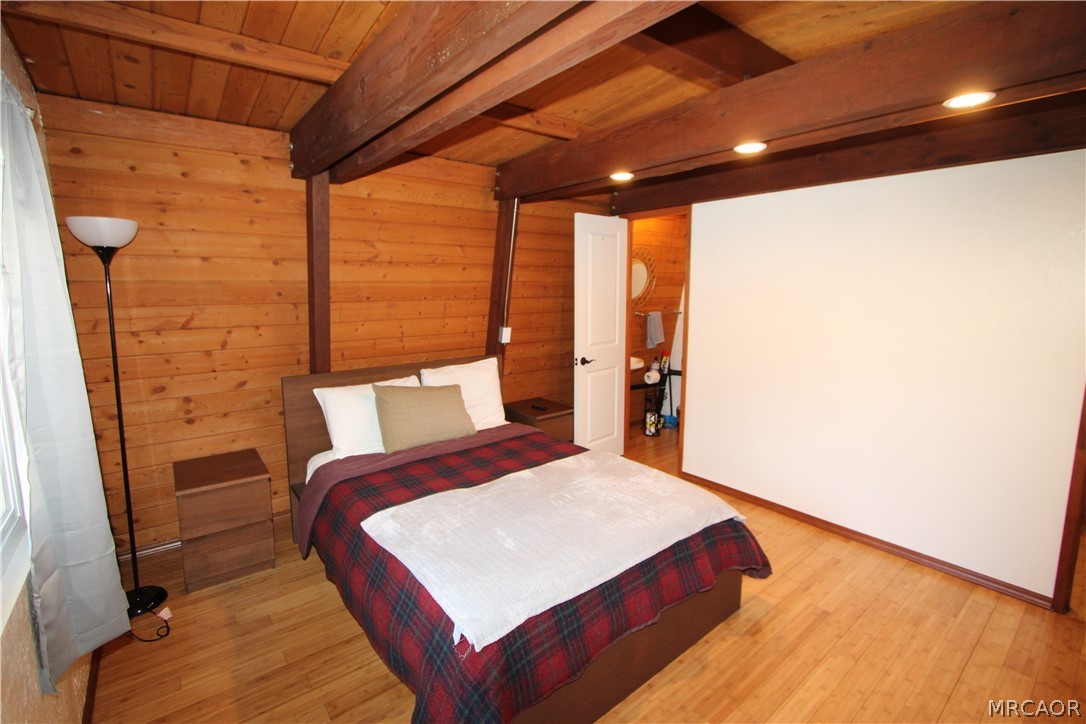 255 Riverside Avenue Property Photo 10