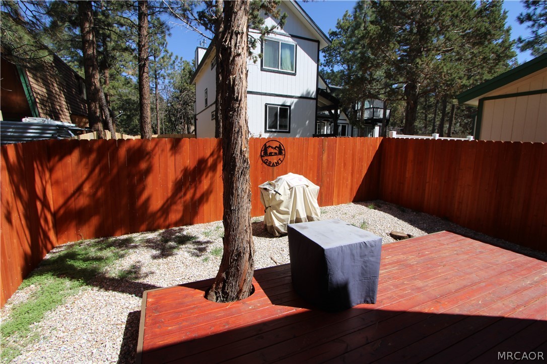 255 Riverside Avenue Property Photo 17