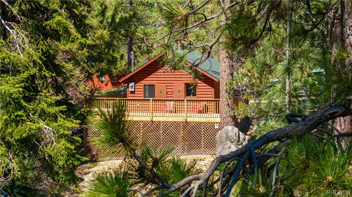 7 Pine Knot Road Property Photo 2