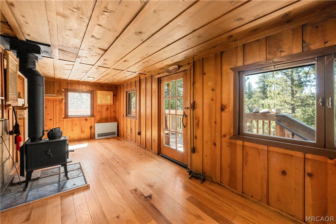7 Pine Knot Road Property Photo 8