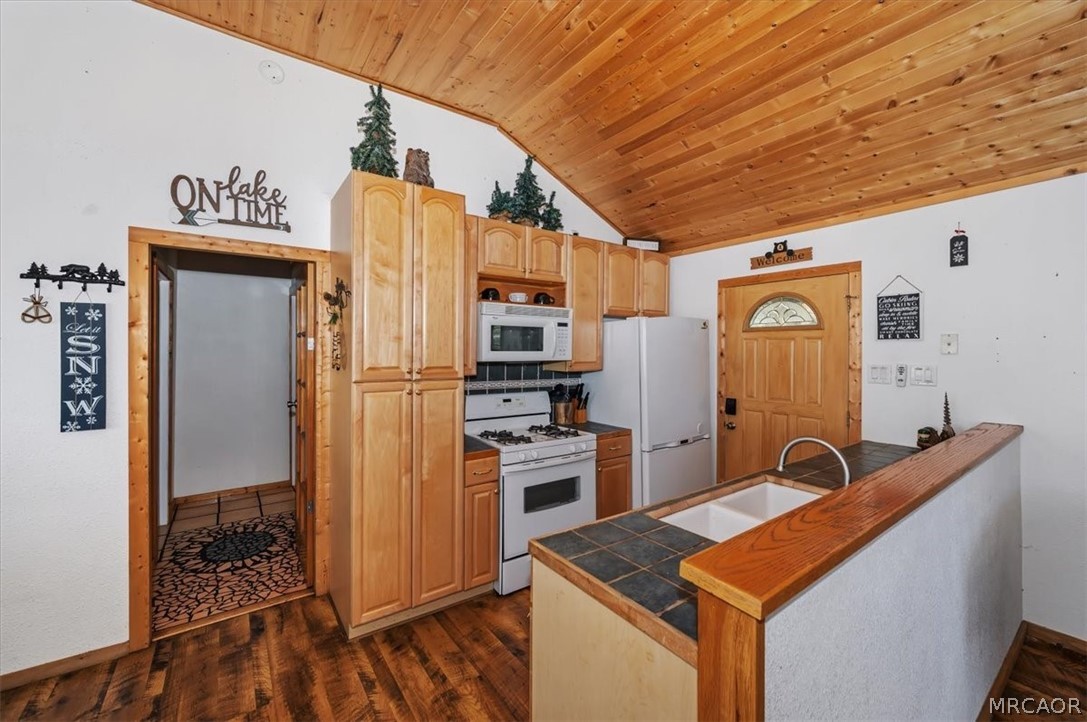 42979 Fern Avenue Property Photo 13