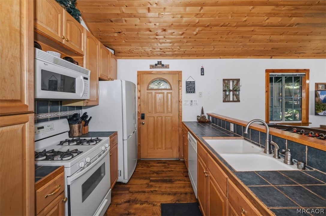 42979 Fern Avenue Property Photo 14