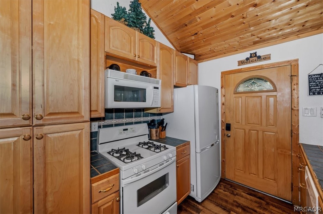 42979 Fern Avenue Property Photo 15