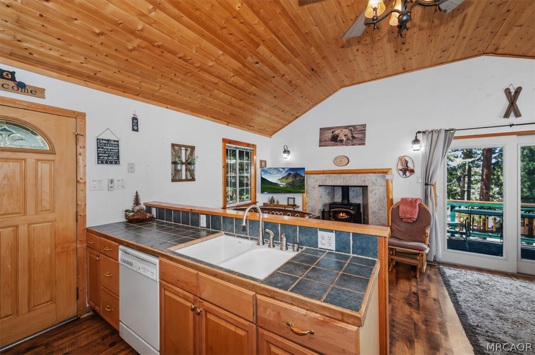 42979 Fern Avenue Property Photo 16