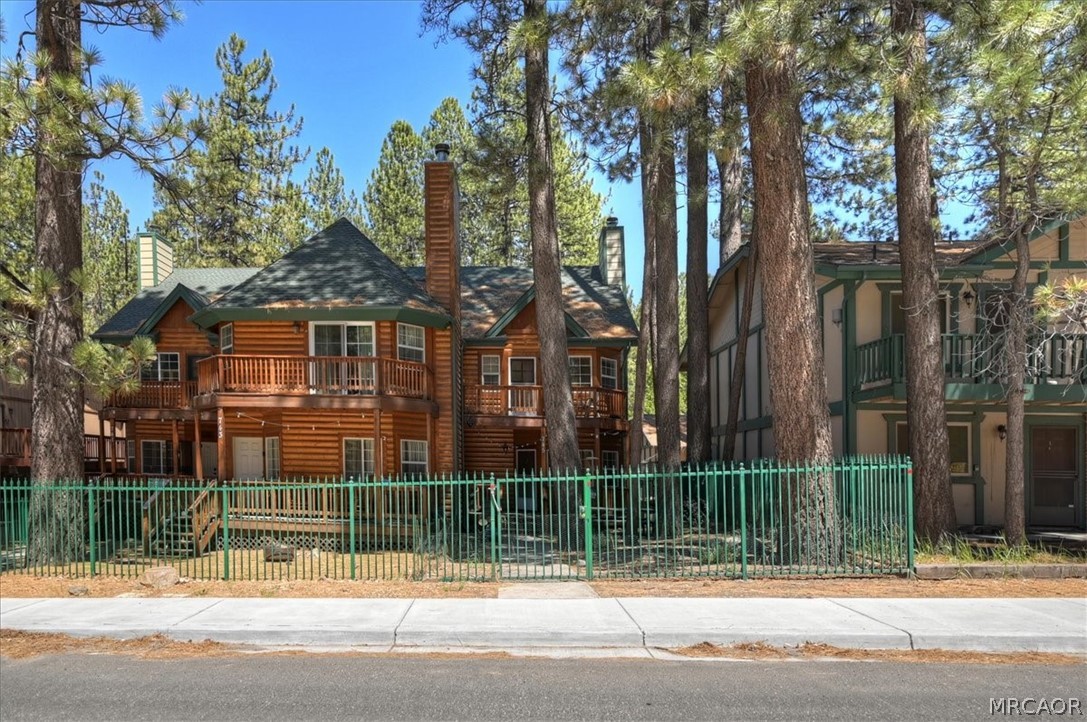 745 Summit Property Photo 33