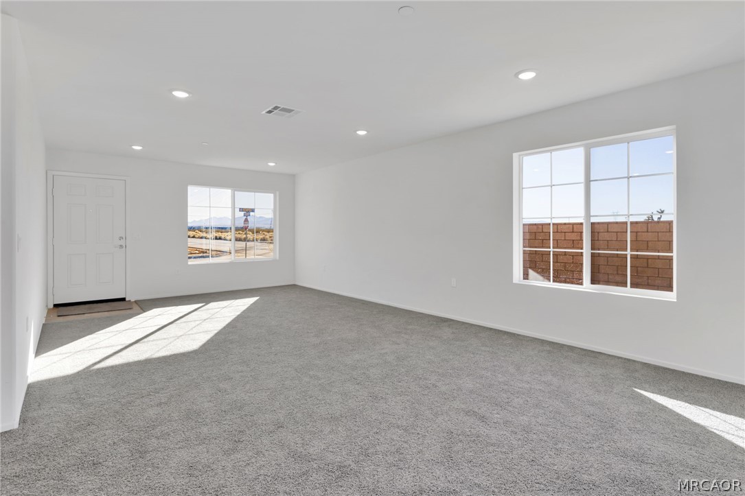10110 Kemper Avenue Property Photo 7
