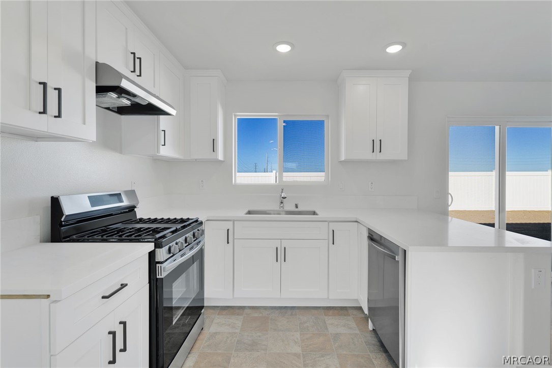 10110 Kemper Avenue Property Photo 10