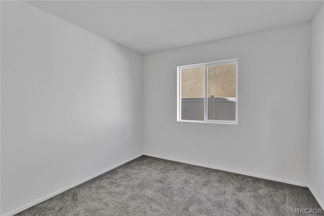 10110 Kemper Avenue Property Photo 23