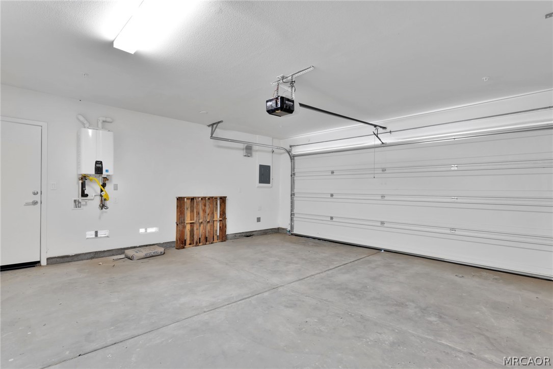 10110 Kemper Avenue Property Photo 34