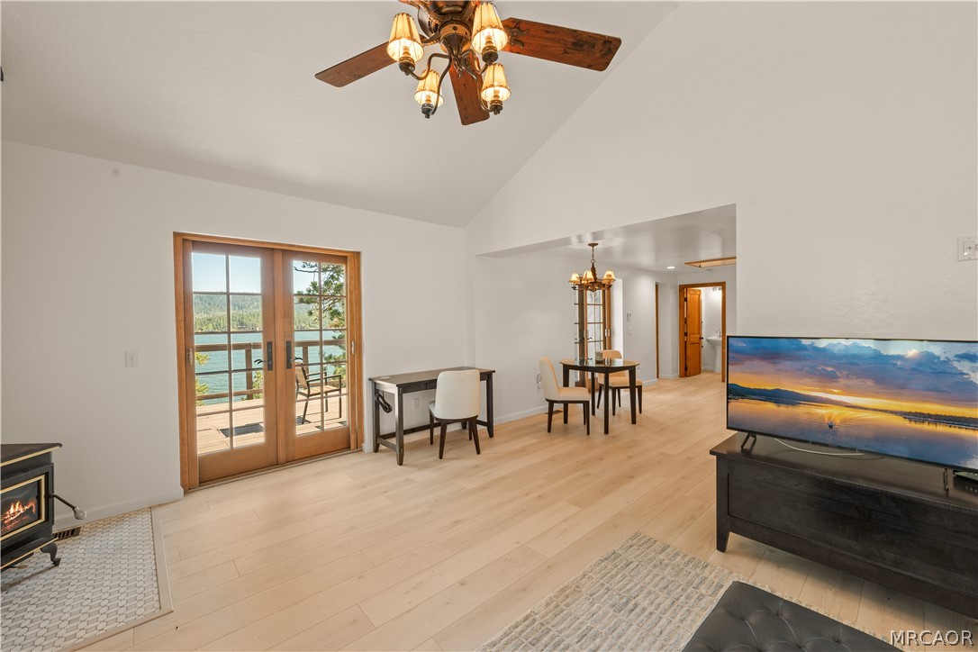 338 North Shore Drive Property Photo 5
