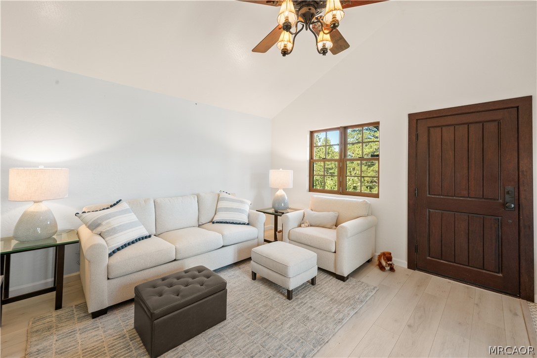 338 North Shore Drive Property Photo 10