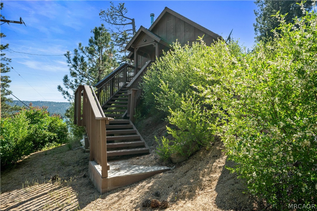 338 North Shore Drive Property Photo 12