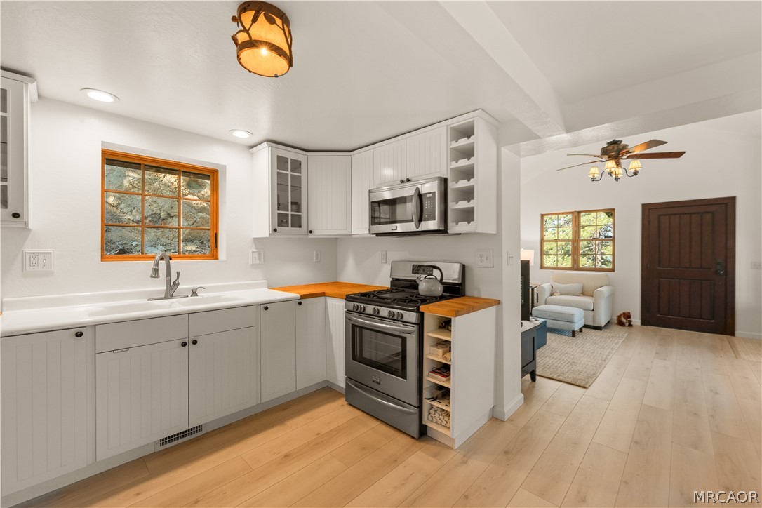 338 North Shore Drive Property Photo 13