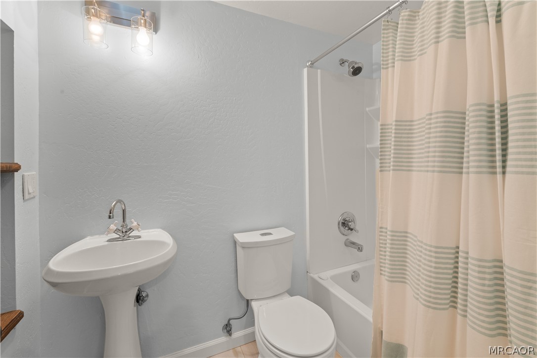 338 North Shore Drive Property Photo 21
