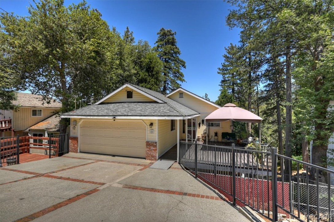 395 Wylerhorn Drive Property Photo 3