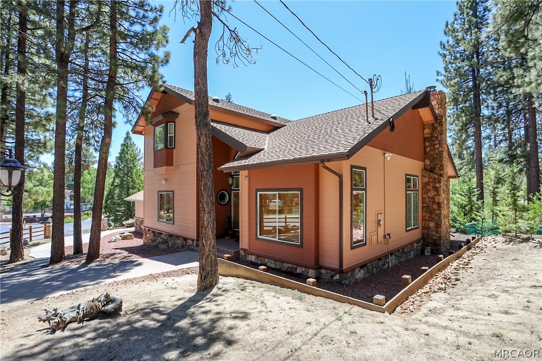 39797 Lakeview Drive Property Photo 6
