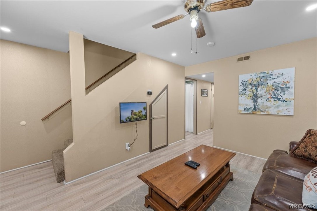 619 Summit Boulevard D Property Photo 5