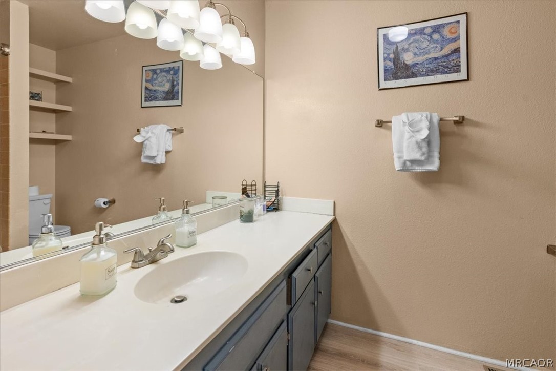 619 Summit Boulevard D Property Photo 20