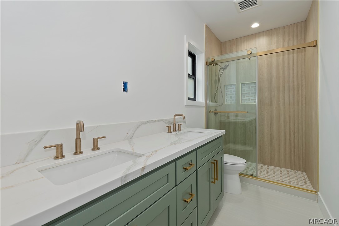 556 Lucerne Drive Property Photo 25
